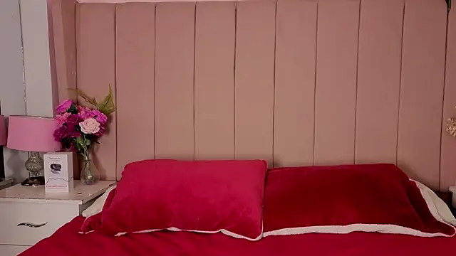 MollyBigBoobs12 webcam