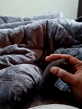 Naughtyforpussy webcam