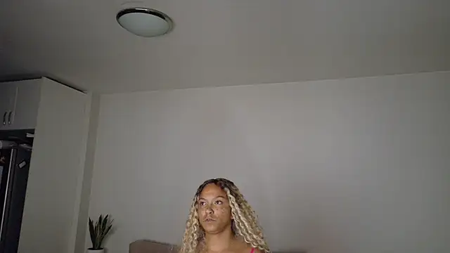 FreckleFaceBeauty webcam