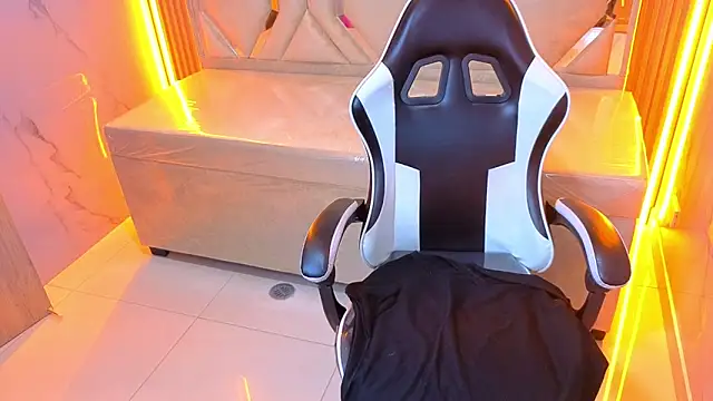 Nova_Kitty_Tx webcam