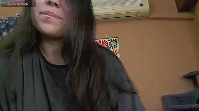 IntimateTales webcam