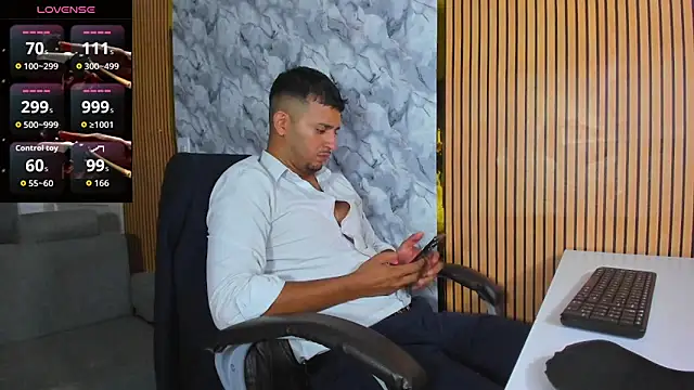 Hideintheoffice webcam