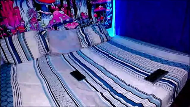 Thedoll_ethan7 webcam