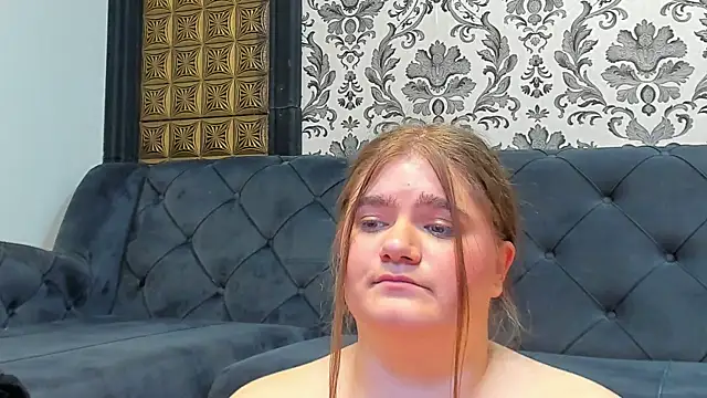 LissaBigTitts webcam