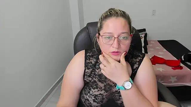 alejandra_milf_ webcam