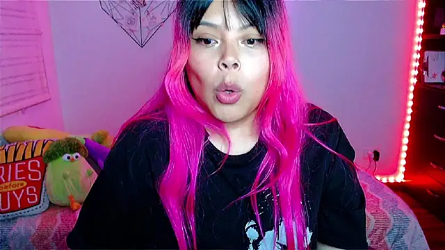 EllieMoonX webcam