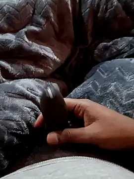 Naughtyforpussy webcam