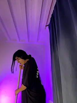 Webcam Model (Bambi_3)  is live.Free join now!