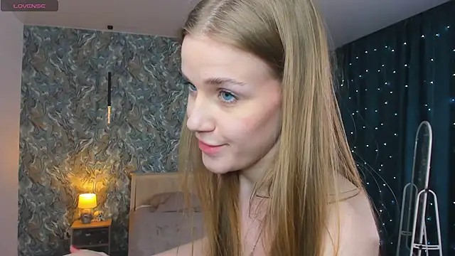 odellafrake (F teen) - jump so hard that my chest shaking