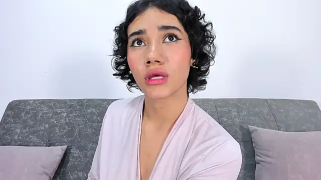 Alondra_Cutie webcam