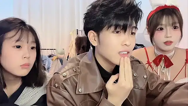 美女zhouzhou_YC在线直播