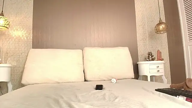 Tiifany_Baker webcam