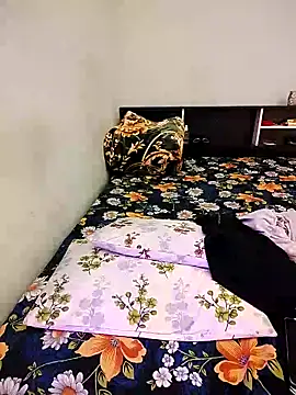 LoveLy-Soneya webcam