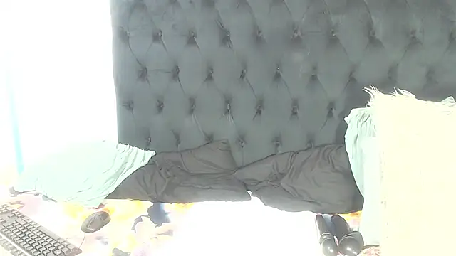 bootyclitqueen - BootyClitQueen's free webcam - UK Sex Cams