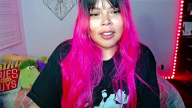 EllieMoonX webcam
