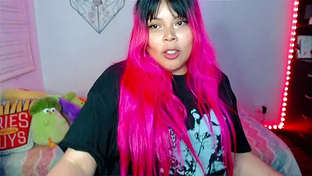 EllieMoonX webcam