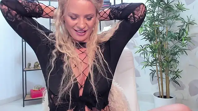 Smileyelyourgf webcam