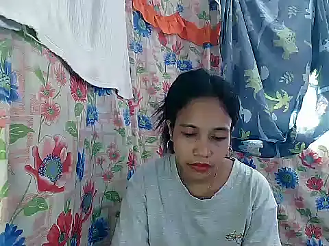 PinaySkinnyGirl webcam