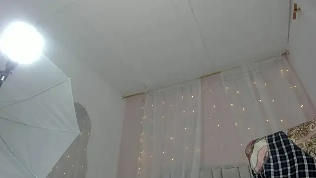 Brenda_lot webcam