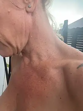 mommyselenafit_ webcam