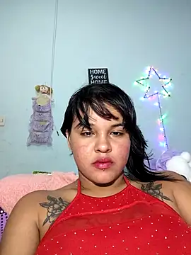 KattalellaGomez webcam