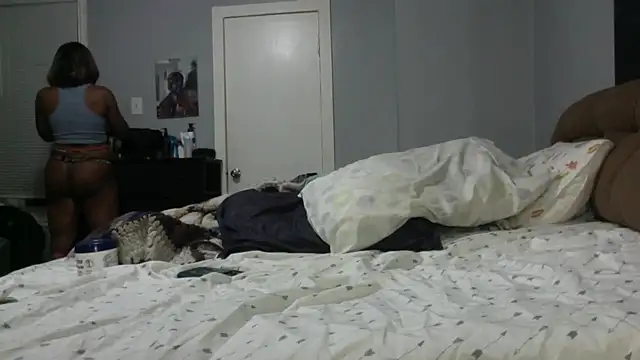 IntrovertedUnicorn webcam