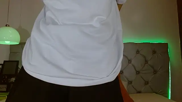 MelodyMansson webcam