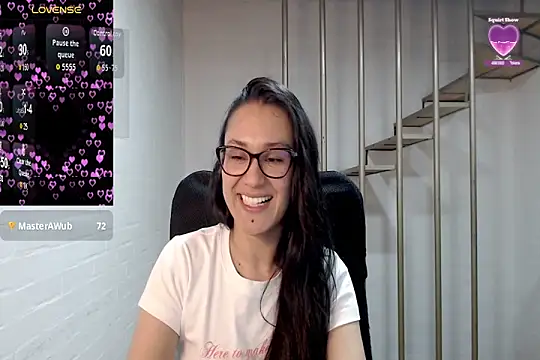 Jessie_Desire webcam