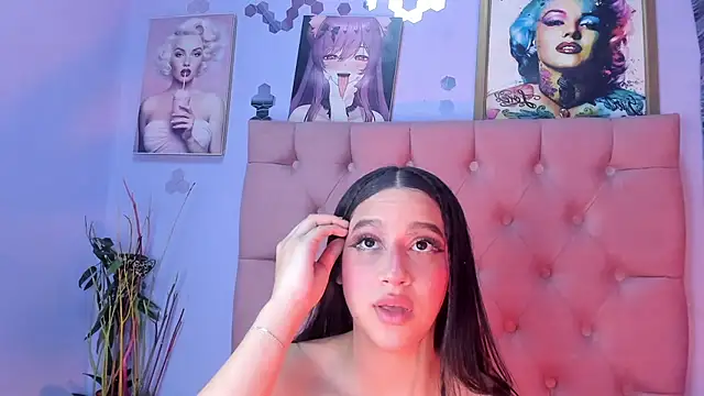 Megan_Luxe webcam