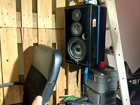 devote_schlampe00 webcam