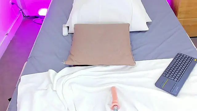 dream_nena - Dream_nena's free webcam - UK Sex Cams