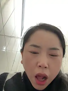 美女DHJM168在线直播