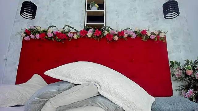 EmillyHarper_ webcam