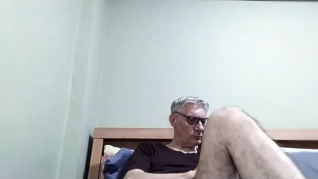 BIGUNCUTHARDCOCK webcam
