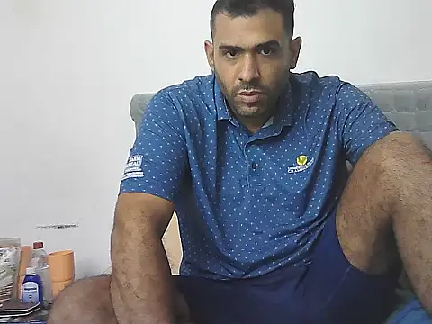 AlphaLatinoBear webcam