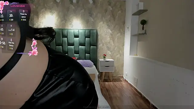 Saya_Amaretto1 webcam