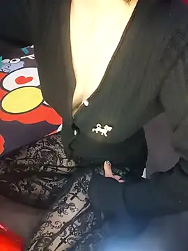 Alone_nothing webcam