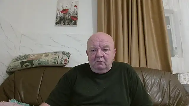 fullballs6's live cam