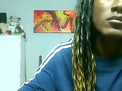 fetichefantasi24cm webcam