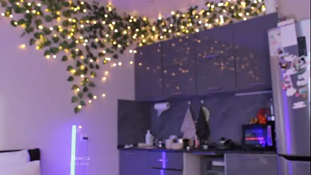 Blondie_Bunny webcam