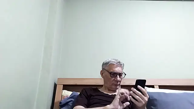 BIGUNCUTHARDCOCK webcam