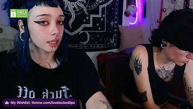 lovelockedlips webcam