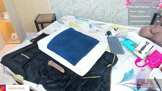 sabrina_shark_ webcam