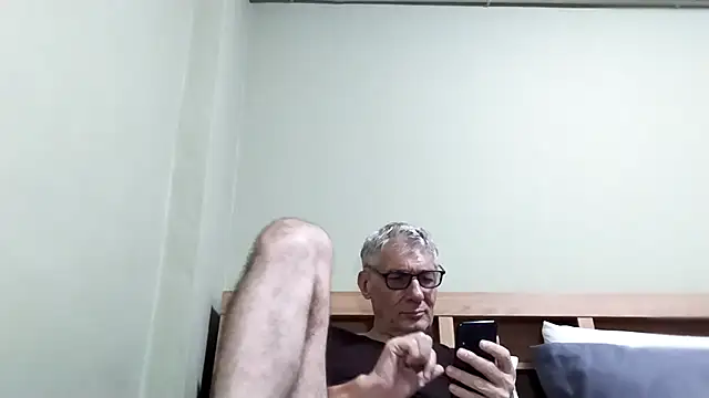 BIGUNCUTHARDCOCK webcam