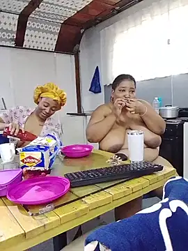 MassiveBoobsxxxx webcam