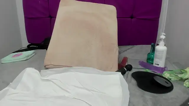 candy_big_tits18 webcam