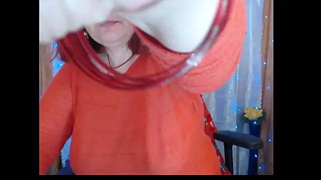 PlayfullMature webcam