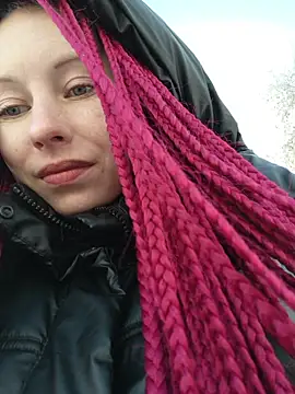 frost_foxy (F young) - Tits play in coffee shop