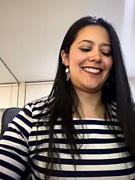 TAMARALEWISMD webcam