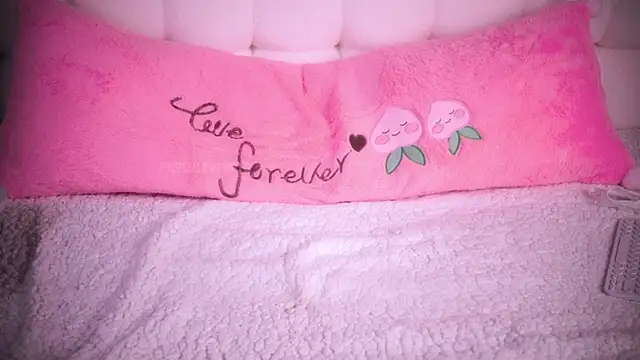 pussylovekate - Pussylovekate's free webcam - UK Sex Cams